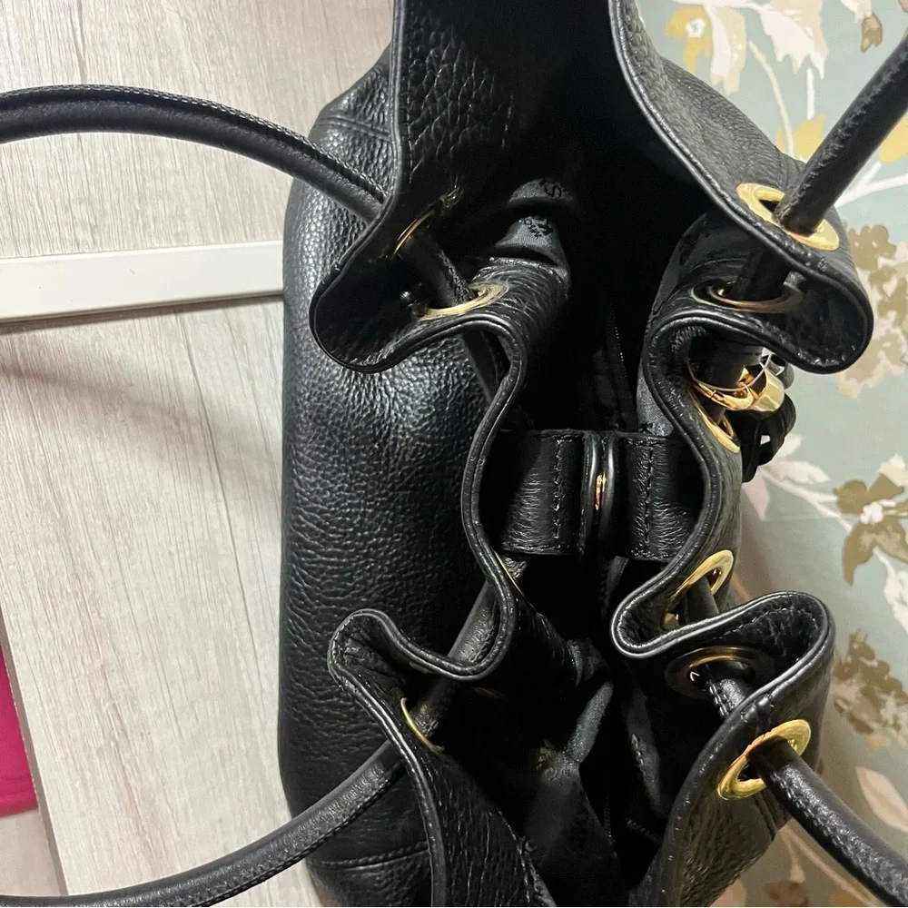 Michael Kors East meet West Black Ring Tote Bag
